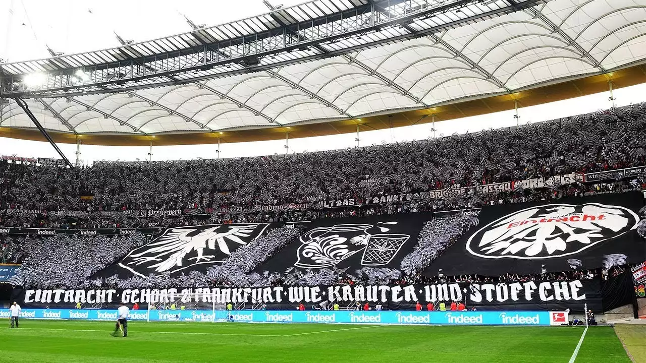 Eintracht Frankfurt vs FC St. Pauli performing live at Deutsche Bank Park.