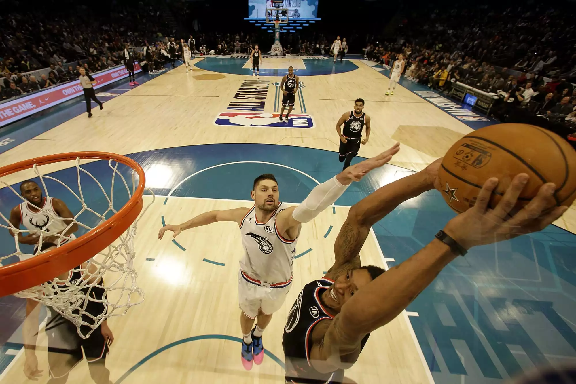 Milwaukee Bucks at Orlando Magic performing live at Kia Center.