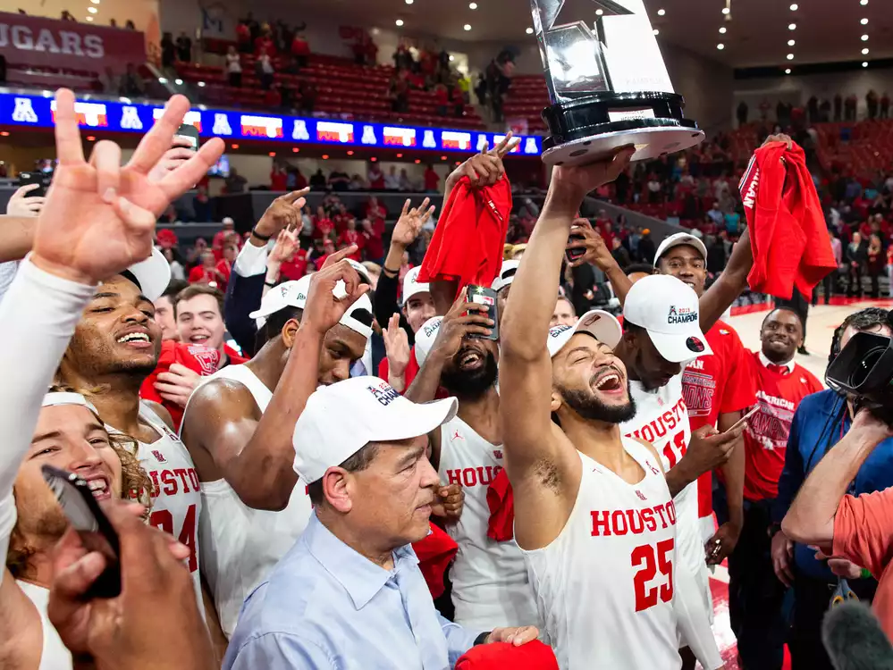 Houston Cougars Basketball performing live
