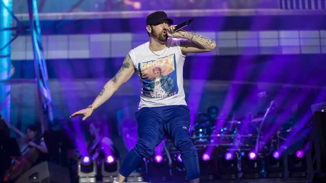 Eminem performing live