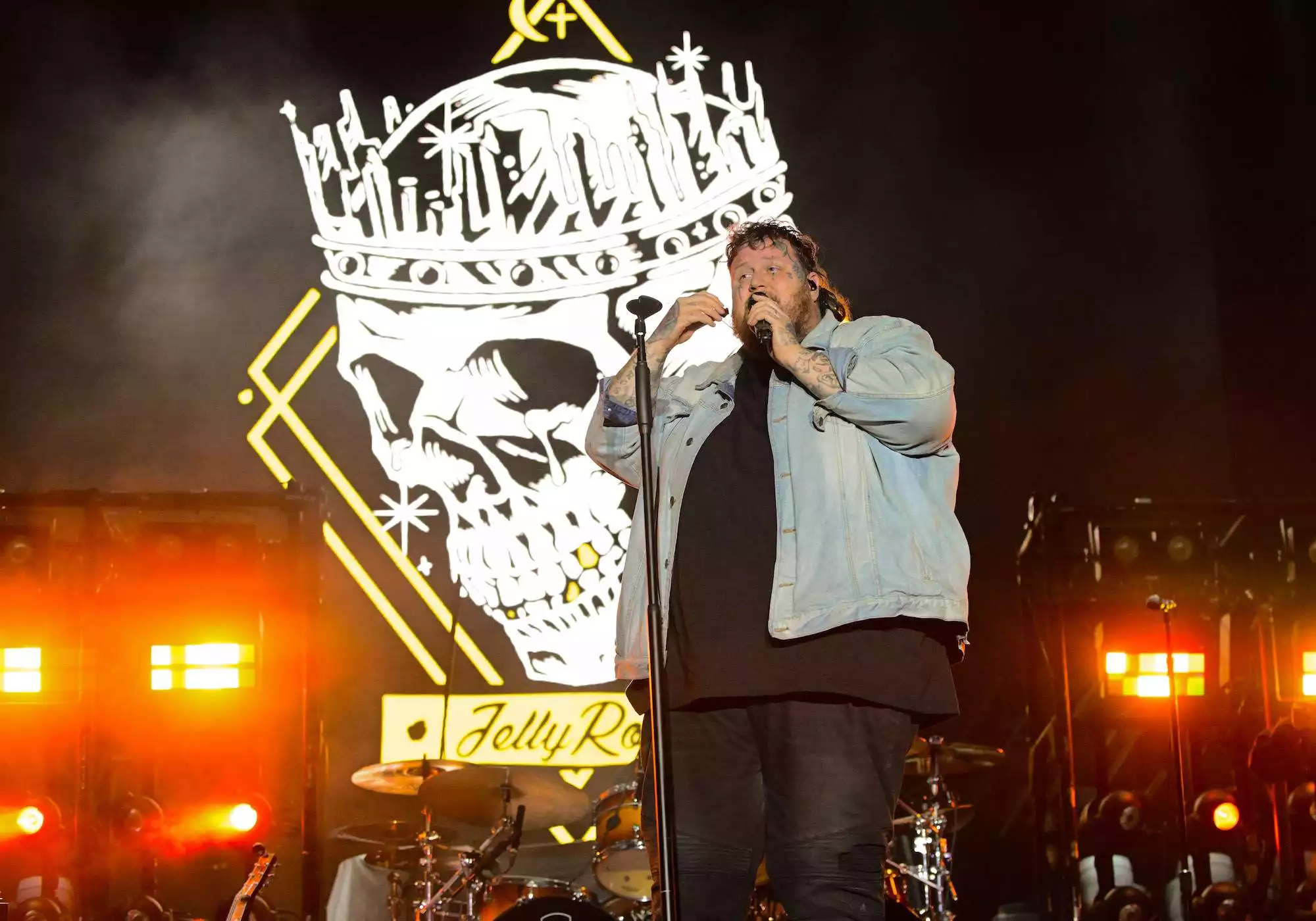 Jelly Roll with Ernest, Shaboozey and Allie Colleen performing live at T-Mobile Center.